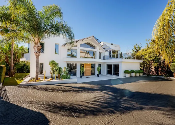 Luxury Villa-los Naranjos Golf Club Villa *