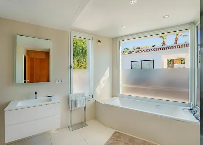 Luxury Villa-los Naranjos Golf Club *