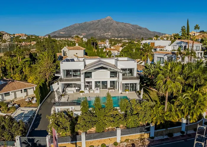 Luxury Villa-los Naranjos Golf Club Villa